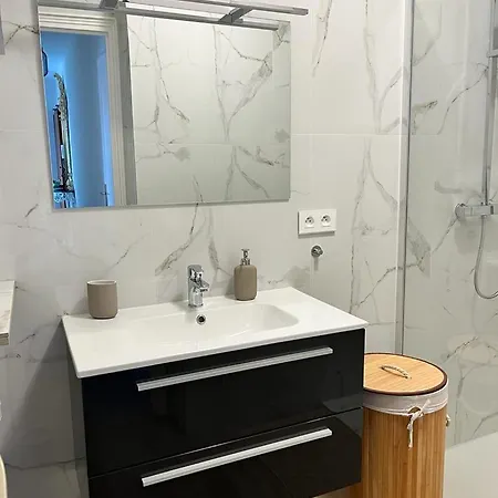 Centre, Jardin Bioves, Casino דירה