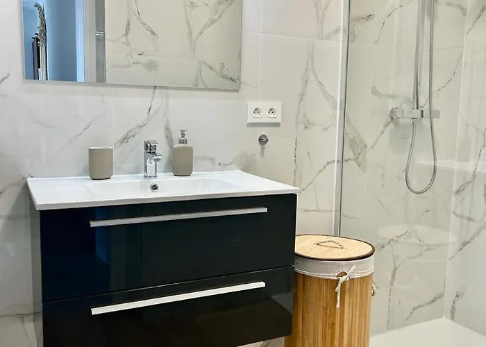 Centre, Jardin Bioves, Casino Мантон