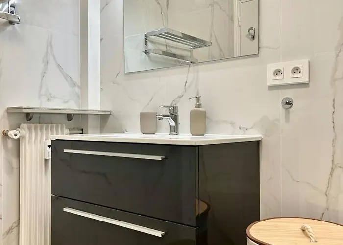 Centre, Jardin Bioves, Casino Apartman Menton